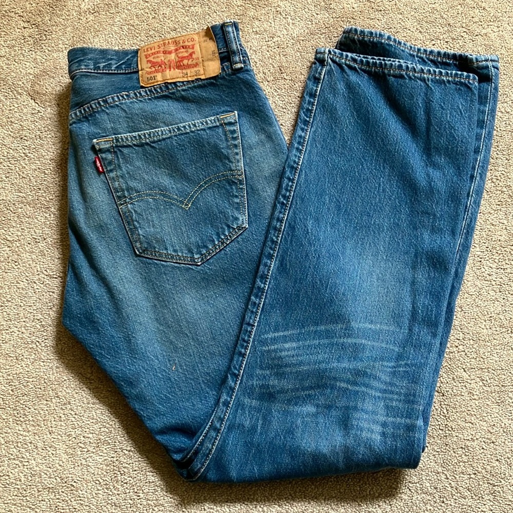 Men’s Levi’s 501 Button Front Red Tab Distressed Jeans Size 34W x 32L
